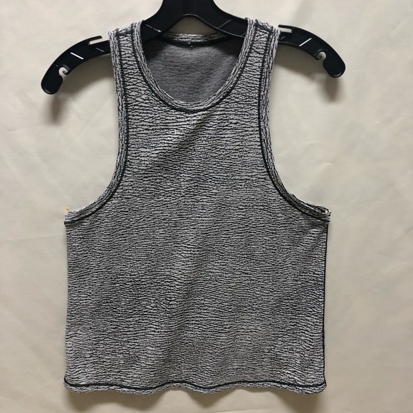 Lululemon Squad Goals Tank - Picture 5 of 7